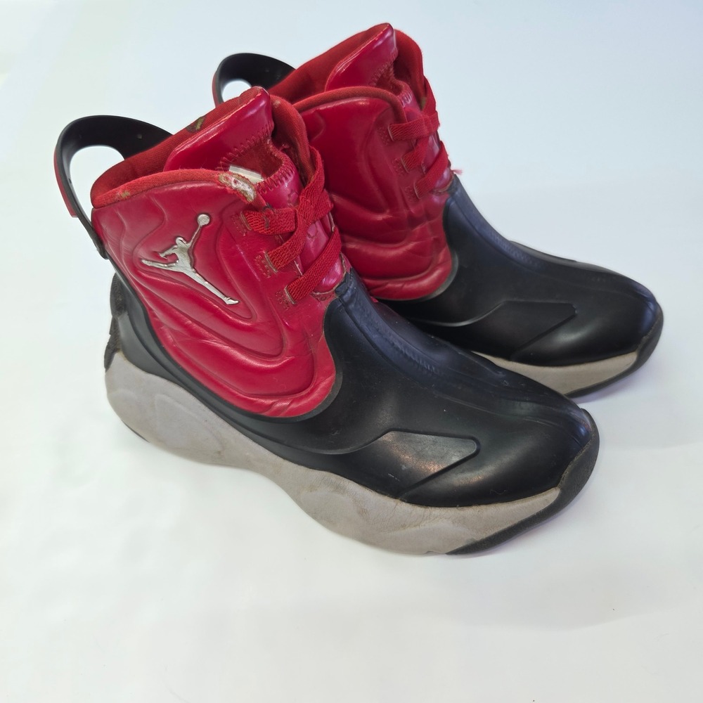Jordan‎ Drip 23 Rain Boots Kids Size 2Y Black Red Waterproof CT5798-006 Jumpman